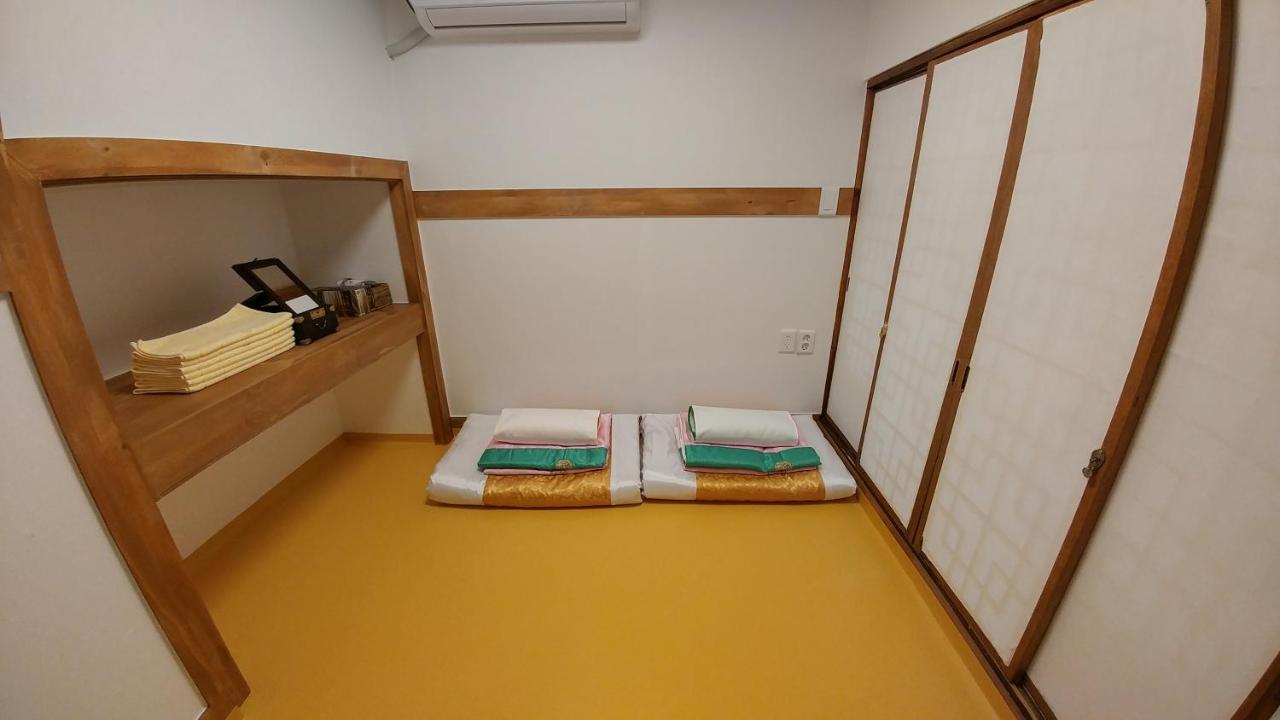 Hyosunjae Hanok Guesthouse Seoul Exteriör bild